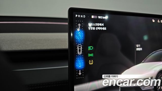 Tesla Model Y 2026 — photo 12