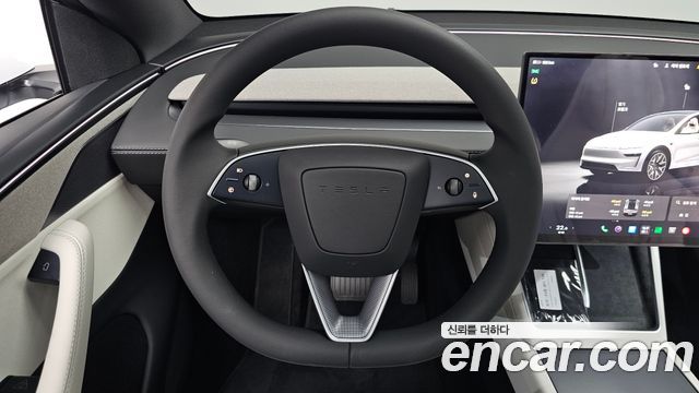 Tesla Model Y 2026 — photo 19