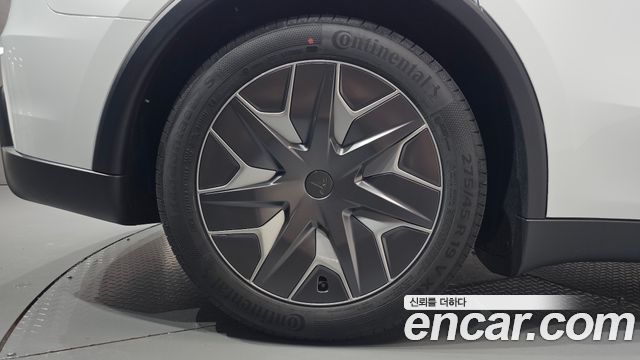 Tesla Model Y 2026 — photo 7