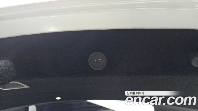 Tesla Model Y 2026 — photo 27