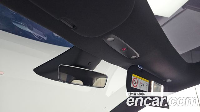 Tesla Model Y 2026 — photo 40