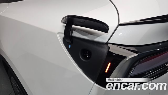Tesla Model Y 2026 — photo 41