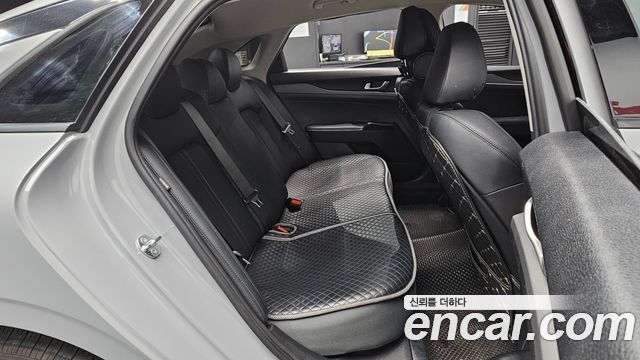 Kia K5 2025 — photo 17
