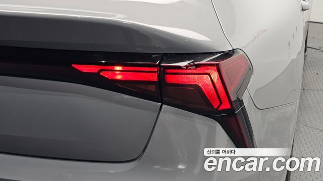 Kia K5 2025 — photo 9
