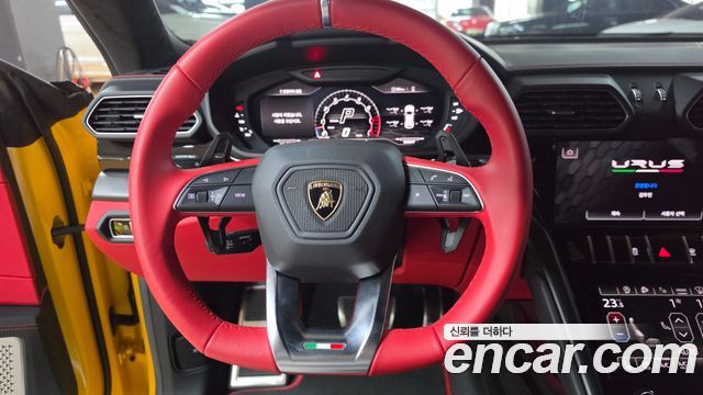 Lamborghini Urus 2022 — photo 8