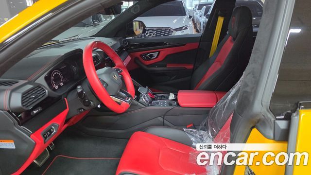 Lamborghini Urus 2022 — photo 10
