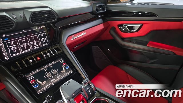 Lamborghini Urus 2022 — photo 11