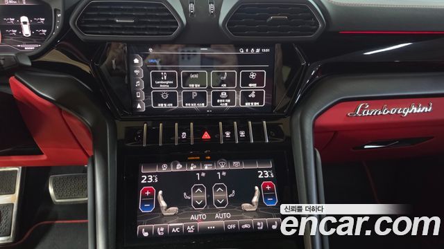 Lamborghini Urus 2022 — photo 15