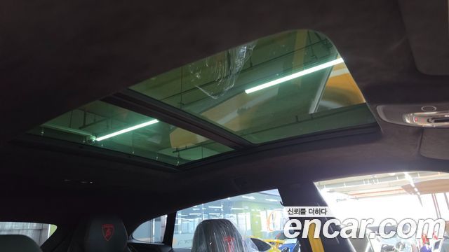 Lamborghini Urus 2022 — photo 16