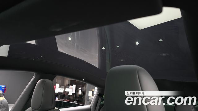 Tesla Model Y 2026 — photo 24