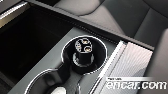Tesla Model Y 2026 — photo 30