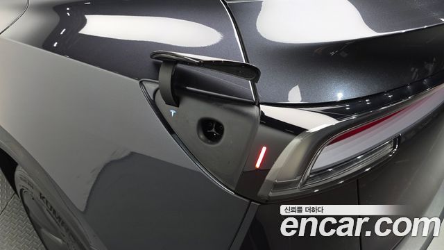 Tesla Model Y 2026 — photo 37