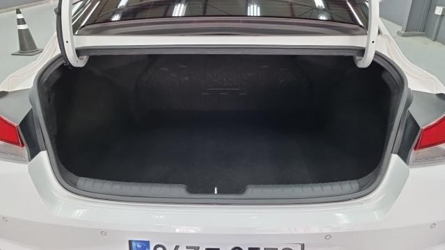 Hyundai AVANTE 2021 — photo 18