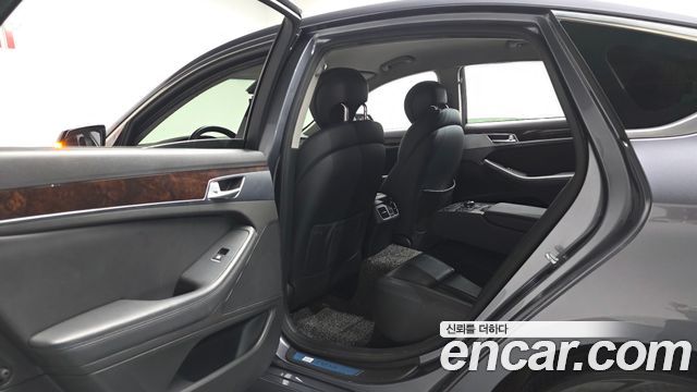 Hyundai Genesis 2016 — photo 18