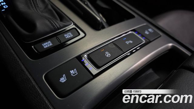 Hyundai Genesis 2016 — photo 31
