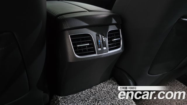Hyundai Genesis 2016 — photo 33