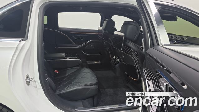 Mercedes-Benz S-Class 2024 — photo 24