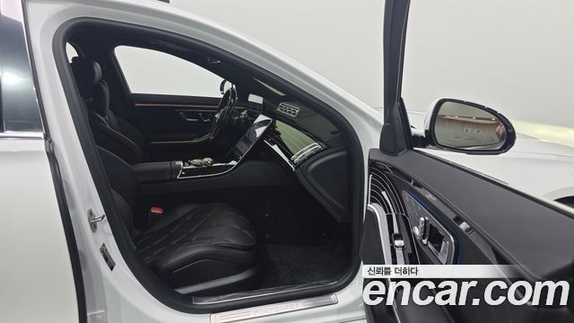 Mercedes-Benz S-Class 2024 — photo 16