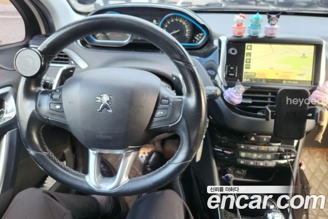 Peugeot 2008 2017 — photo 2