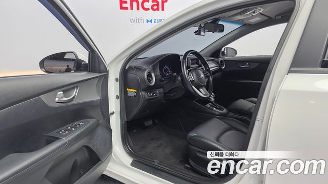 Kia K3 2021 — photo 13