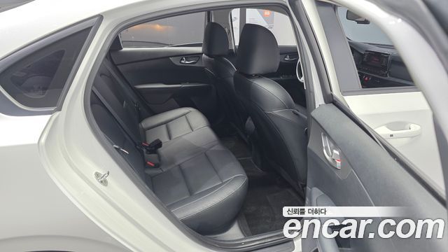 Kia K3 2021 — photo 18