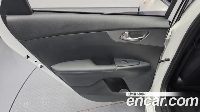 Kia K3 2021 — photo 15