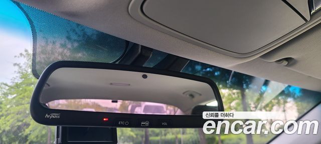 Kia K7 2017 — photo 13