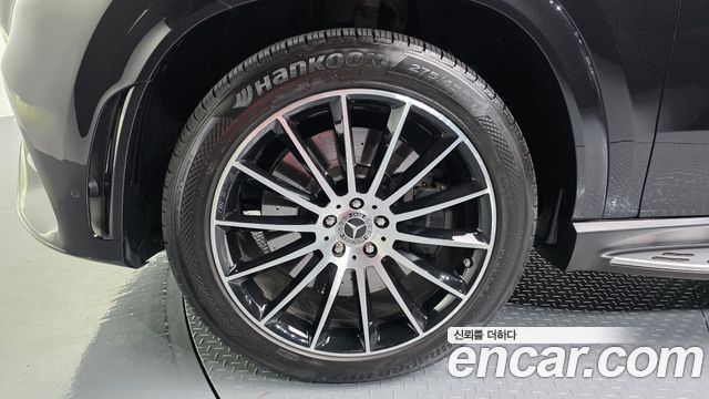 Mercedes-Benz GLE-Class 2022 — photo 5