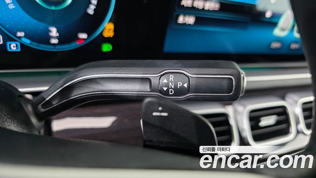 Mercedes-Benz GLE-Class 2022 — photo 12