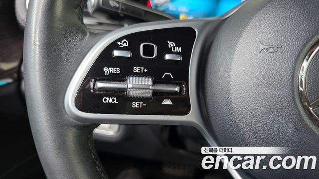 Mercedes-Benz GLE-Class 2022 — photo 25
