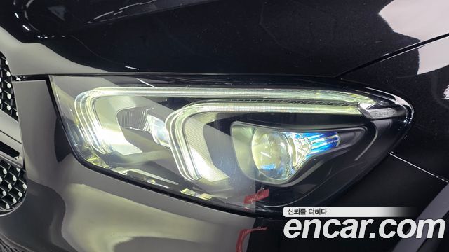 Mercedes-Benz GLE-Class 2022 — photo 8