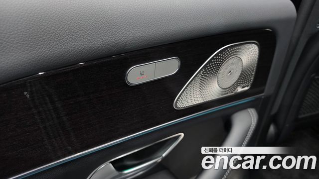 Mercedes-Benz GLE-Class 2022 — photo 30