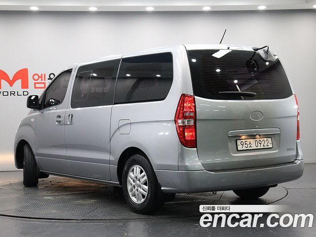Hyundai Starex 2017 — photo 3