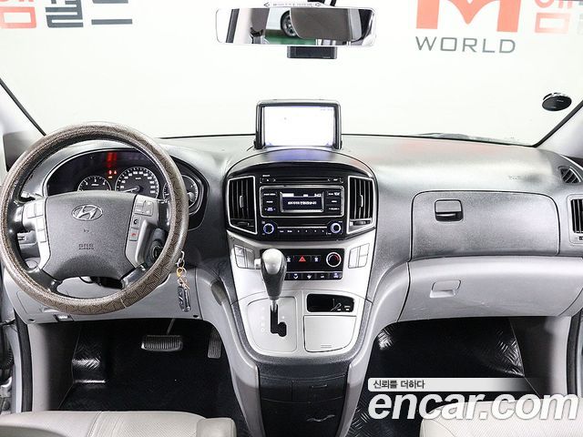 Hyundai Starex 2017 — photo 15