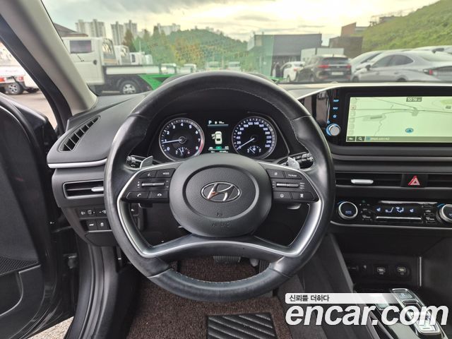 Hyundai Sonata 2022 — photo 9