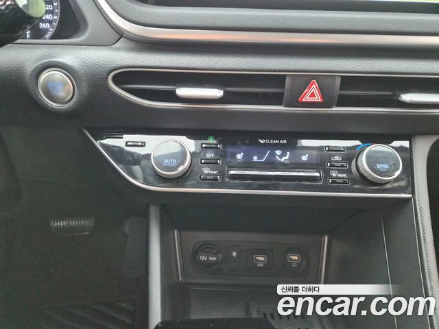 Hyundai Sonata 2022 — photo 12