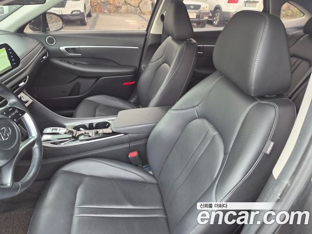 Hyundai Sonata 2022 — photo 18