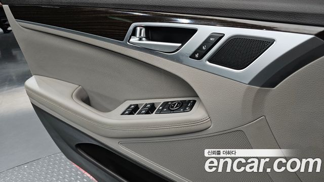 Genesis G80 2018 — photo 20