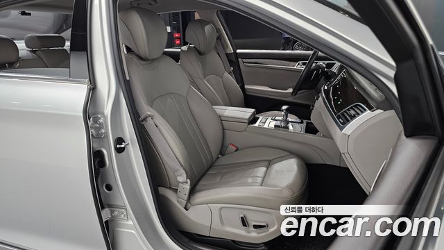 Genesis G80 2018 — photo 16