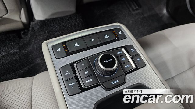 Genesis G80 2018 — photo 27