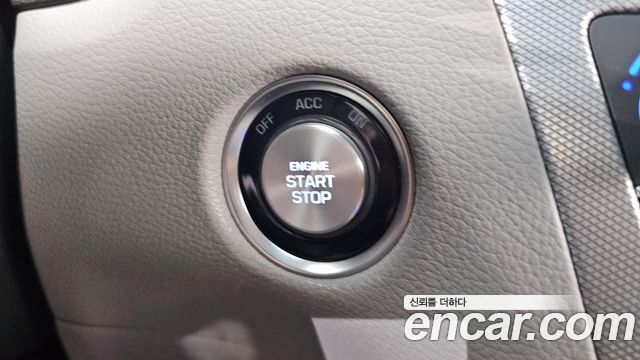 Genesis G80 2018 — photo 30
