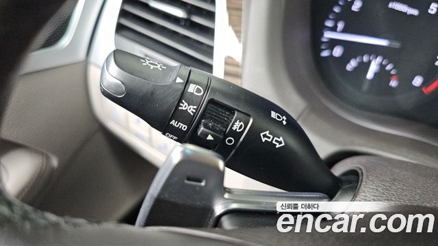 Genesis G80 2018 — photo 33