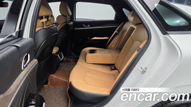 Kia K5 2022 — photo 11