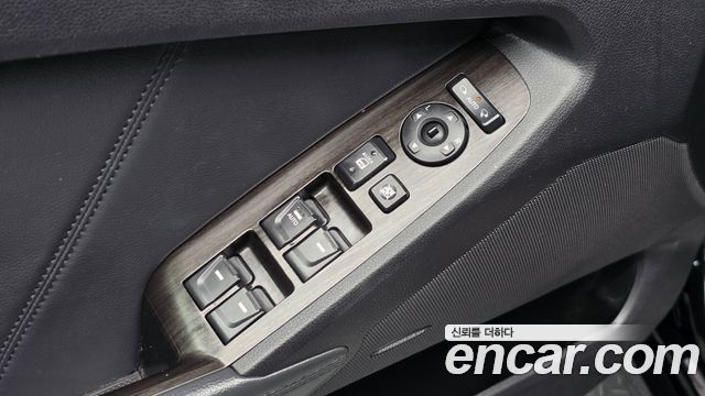 Kia K7 2012 — photo 18