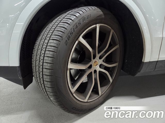 Porsche Cayenne 2024 — photo 6