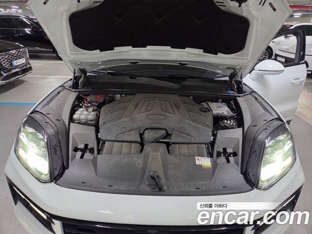 Porsche Cayenne 2024 — photo 8