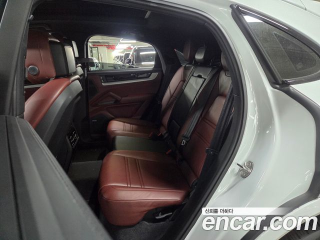 Porsche Cayenne 2024 — photo 11