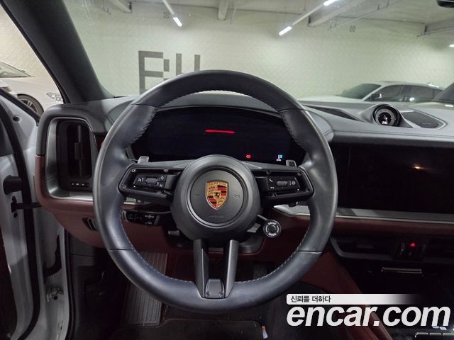 Porsche Cayenne 2024 — photo 13