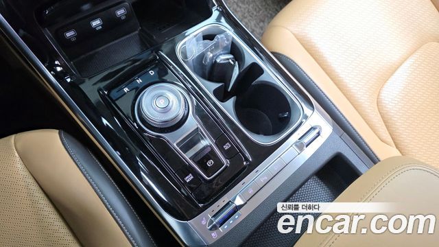 Kia Canival 2022 — photo 12