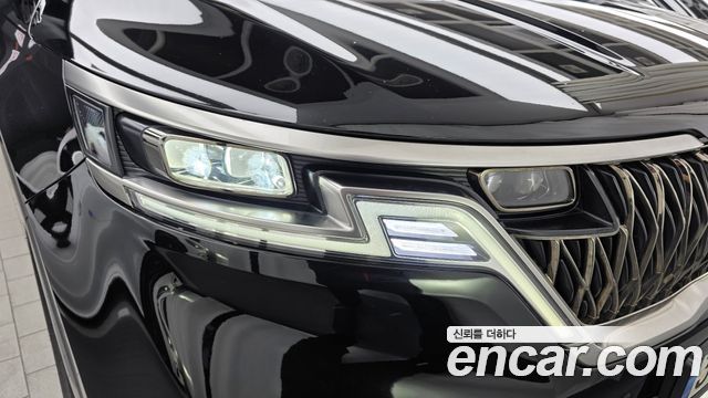 Kia Canival 2022 — photo 8
